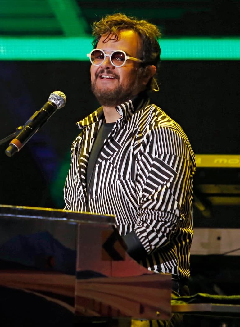 Contento. El cantante compartió que uno de los materiales aparece el talento musical de su hijo. (EL UNIVERSAL)