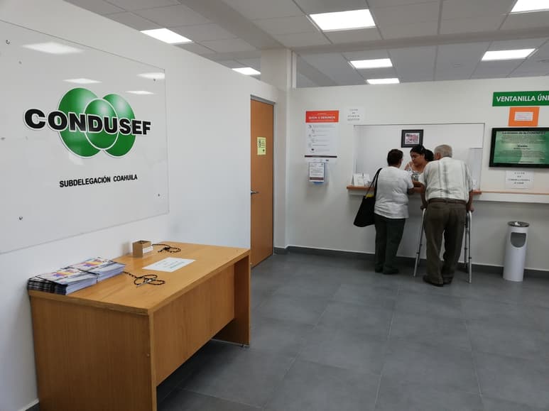 Con el fin de que la gente no acuda a las oficinas físicas de la Condusef, se habilitó el módulo en línea para recibir quejas. (EL SIGLO DE TORREÓN)