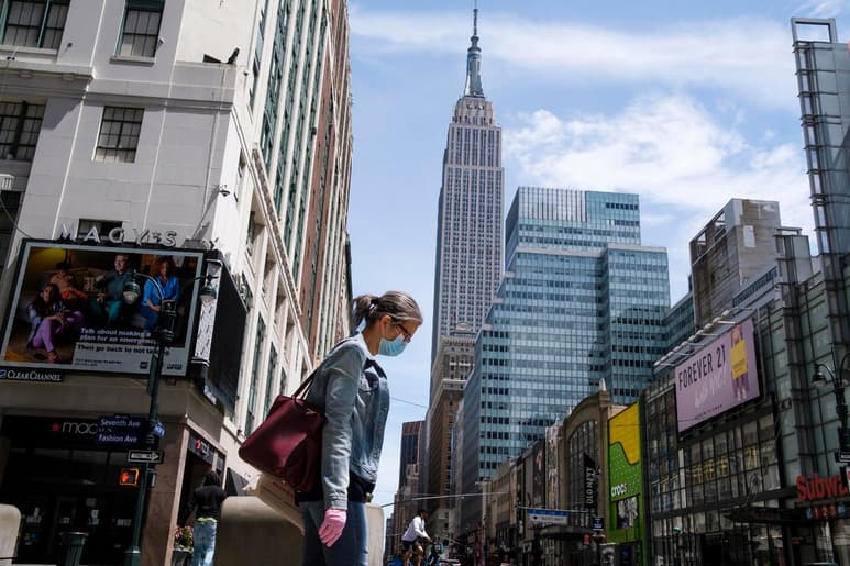 El alcalde de Nueva York, Bill de Blasio, reveló este jueves los planes de la ciudad para entrar en la primera fase de reapertura, algo que reiteró podría suceder en una o dos semanas. (ARCHIVO)