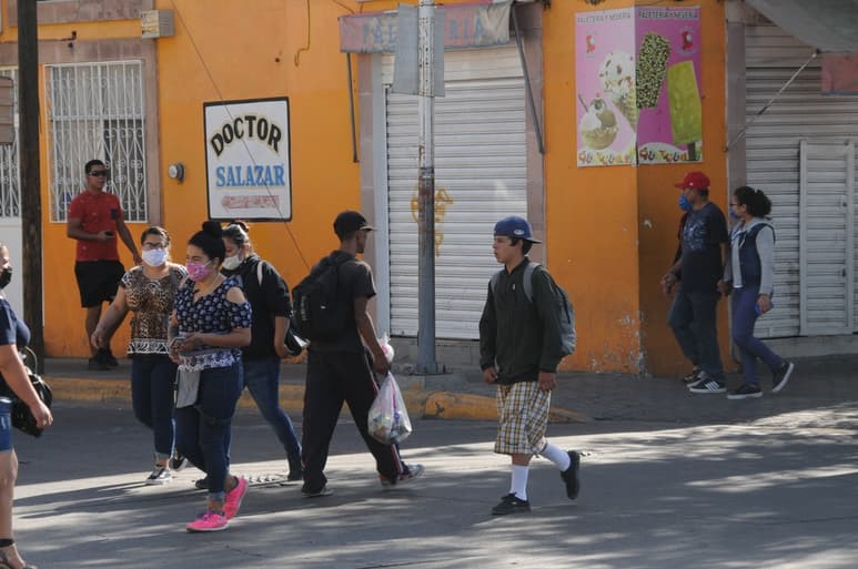 Permanecerán cerradas plazas, jardines y parques, además de que se mantendrán activos los filtros y puntos de revisión. (EL SIGLO DE TORREÓN)