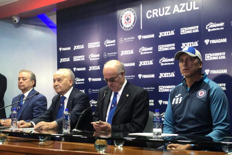 Las cuentas bancarias de Guillermo Álvarez (c), Alfredo Álvarez (d) y Víctor Garcés (i) fueron congeladas por la Unidad de Inteligencia Financiera.