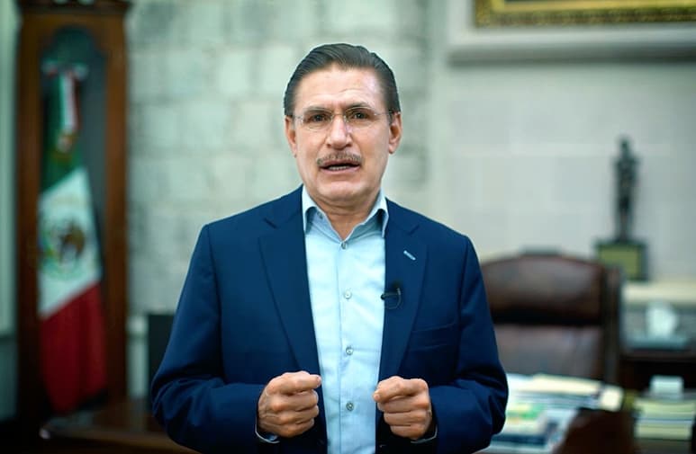 El gobernador de Durango reiteró el llamado a la ciudadanía para permanecer en casa y no salir si no es necesario. (CORTESÍA)