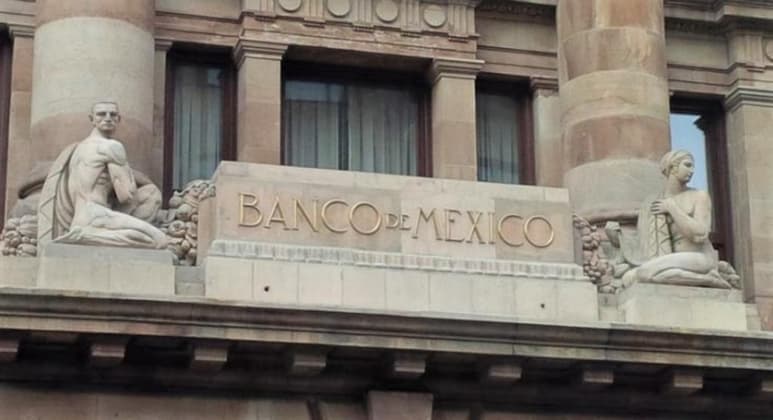 Todos aseguraron que la economía no está mejor que hace un año; para siete de cada 10, el clima de negocios para los próximos seis meses empeorará, y 92% afirmó que no es un buen momento para realizar inversiones.
(ARCHIVO)