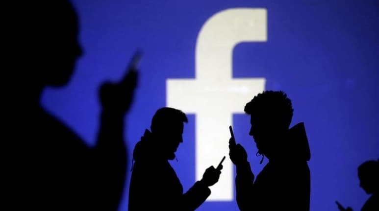 El polémico mensaje del presidente Donald Trump en torno a la muerte de George Floyd no fue censurado por Facebook, por decisión de Mark Zuckerberg (ESPECIAL)