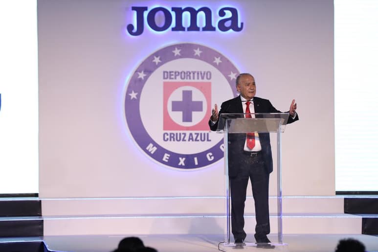 Un grave problema tienen los directivos del Cruz Azul, debido a que siguen congeladas sus cuentas bancarias tras el fallido amparo. (EL UNIVERSAL)