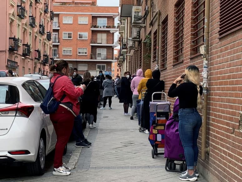 Por un lado, es importante que las empresas se reinicien y empiecen a generar empleos. (ARCHIVO)