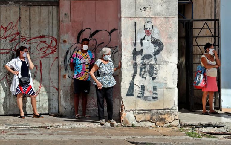 Cuba sumó nueve casos de COVID-19 en otra jornada sin muertes para la isla, que registra una caída en los contagios diarios del virus tras el repunte de los últimos días. (ARCHIVO)