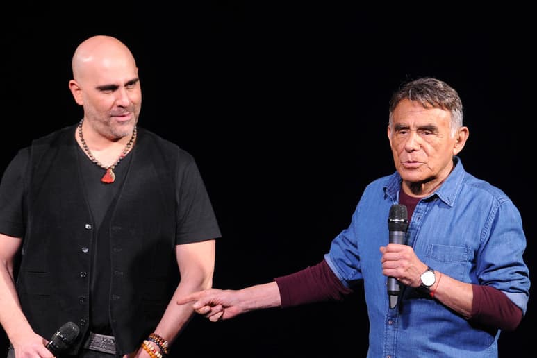 Al lado de su hijo, Héctor Suárez Gomís, el histrión ofreció el show Los locos Suárez en las instalaciones del Teatro Isauro Martínez. (EL SIGLO DE TORREÓN)
