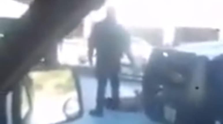 El video comenzó a viralizarse a raíz de la muerte de George Floyd (CAPTURA)
