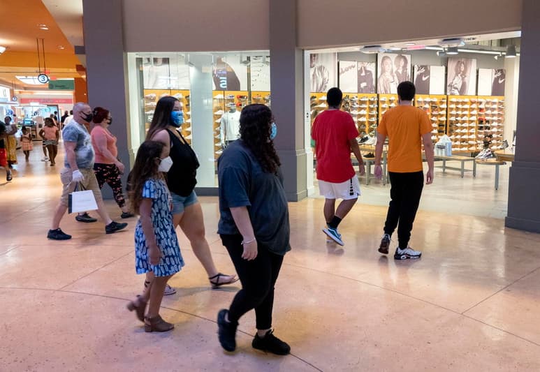 El estado de Florida reportó este martes 617 nuevos casos confirmados de COVID-19 y 70 muertos en las últimas 24 horas. (ARCHIVO)