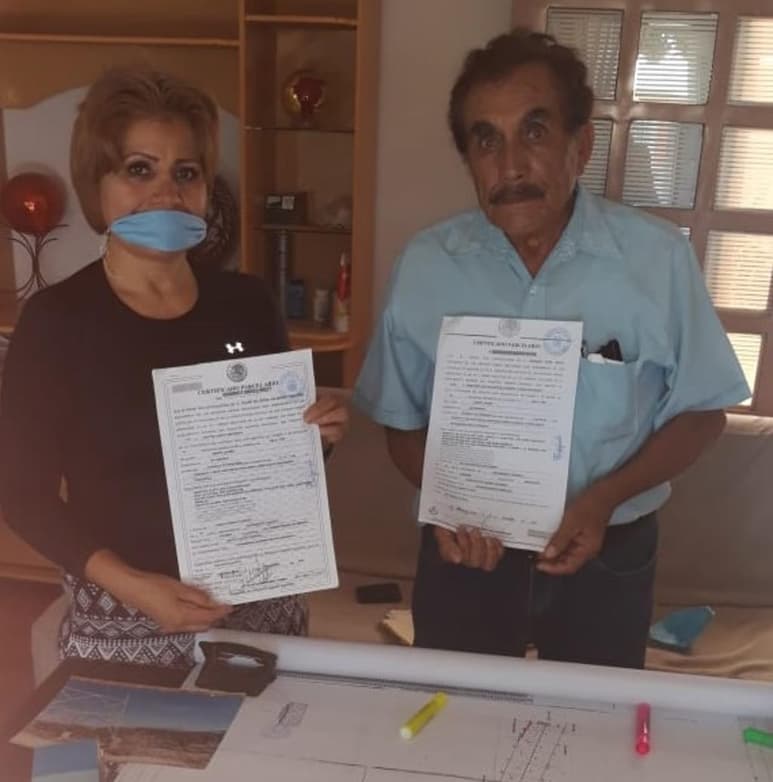 Ellos dicen que desconocen quién se tomó la facultad de 'negociar' esa superficie de su propiedad, donde la empresa instaló torres de energía eléctrica y malla ciclónica en sus predios pero que con ellos, que son los propietarios no hablaron ni hubo ninguna asamblea donde fueran citados. (DIANA GONZÁLEZ)