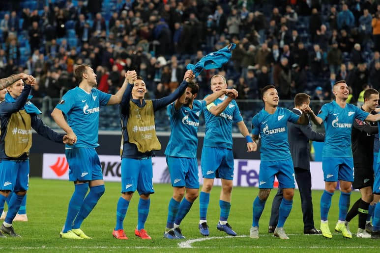 La Unión de Futbol de Rusia (UFR) recibió autorización de gobierno para abrir los recintos deportivos con un 10 por ciento de espectadores, siempre y cuando se sigan las medidas de distanciamiento para evitar contagios de COVID-19. (ARCHIVO)