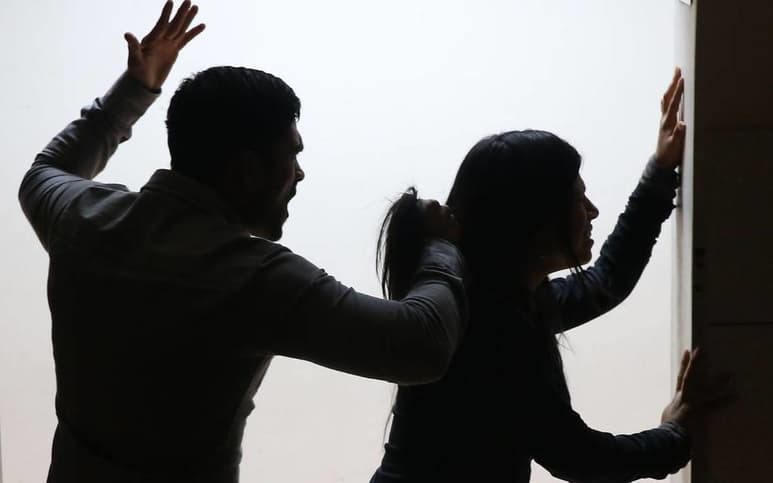 La Comisión Nacional de los Derechos Humanos (CNDH) criticó la campaña 'Cuenta hasta 10' del gobierno federal para prevenir la violencia de género, pues se trata de un mensaje que invisibiliza las agresiones contra las mujeres y da a entender que el problema se puede resolver apelando a la calma. (ARCHIVO)