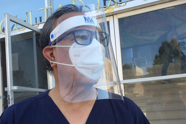 'Las características del regreso fue que no fuera en áreas COVID, que estuvieran en áreas de muy poco riesgo, y así fue como se acordó y en guardias”, explicó Chavarría Vázquez. (EL SIGLO DE TORREÓN)
