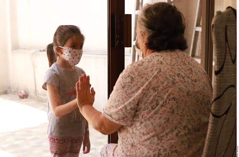 Ante esta situación, la organización Save The Children urgió al Gobierno a ampliar la protección social de los menores de edad.
