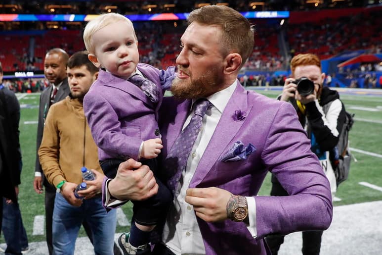 El irlandés Conor McGregor anunció en sus redes sociales que se retiraba, que dejaba las artes marciales mixtas, algo que ya había hecho en dos ocasiones anteriores, en 2016 y en 2019. (ARCHIVO)