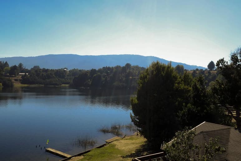 La Corporación Nacional Forestal (Conaf) de Chile desarrolló el programa “Mitigación de los efectos de eutrificación de la laguna Torca”, el cual fue presentado a financiamiento Fondo Nacional de Desarrollo Regional (FNDR) y aprobado por el Gobierno Regional del Maule. (ARCHIVO)