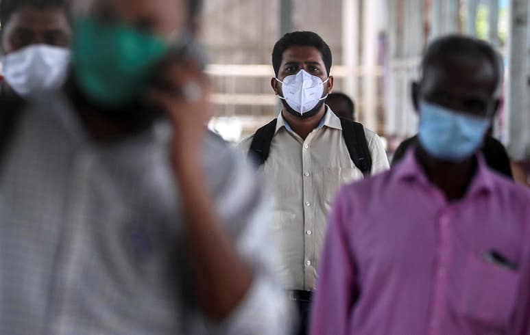 India tiene un total de 276,583 positivos, la quinta nación con más contagiados, y 7,745 fallecidos. (EFE)