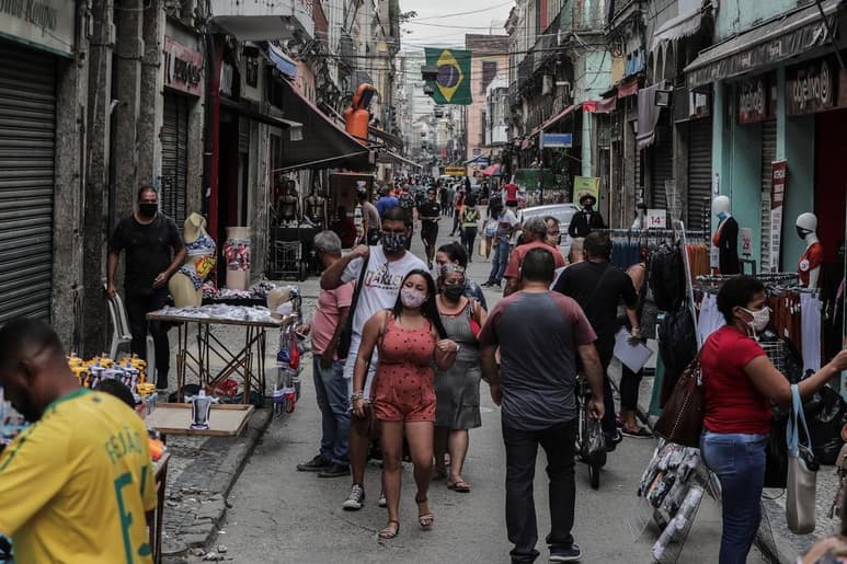 Los fallecimientos por la COVID-19 contabilizados por la Organización Mundial de la Salud (OMS) llegaron hoy a 408,025, lo que indica que la mortalidad por el nuevo coronavirus se mantiene estable. (ARCHIVO)