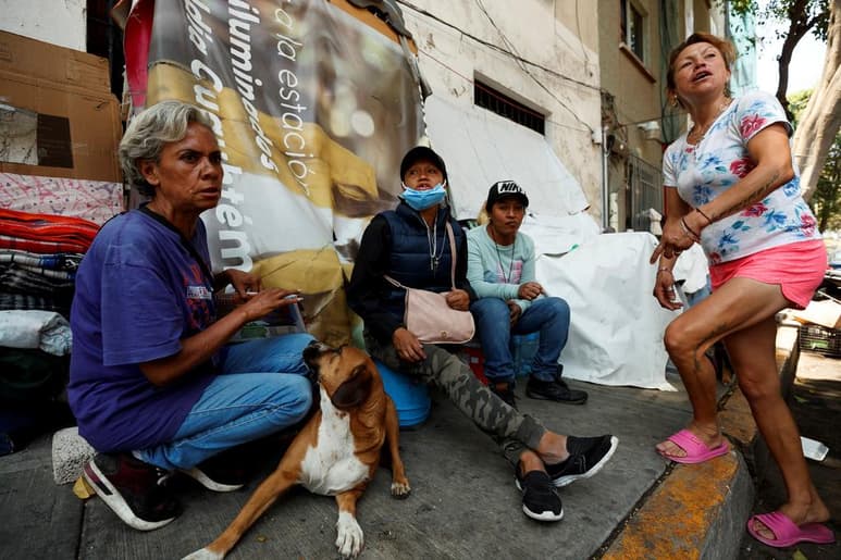 El número de personas en pobreza a nivel mundial se encamina a rebasar una vez más los 1,000 millones como resultado de la pandemia de coronavirus, que ha reducido el ingreso de las personas más pobres del mundo en unos 500 millones de dólares diarios, según un estudio publicado el viernes. (ARCHIVO)
