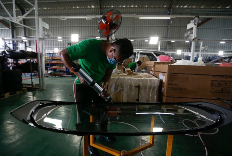 Industria manufacturera ha caído hasta un 35 % en la última medición de Inegi, indicó Canacintra. (ARCHIVO) 