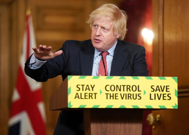 El primer ministro británico, el conservador Boris Johnson, calificó hoy de 'absurdos y vergonzosos' los actos vandálicos cometidos contra la estatua de Winston Churchill en Londres, al destacar sus logros en la lucha contra la 'tiranía fascista y racista'. (ARCHIVO)