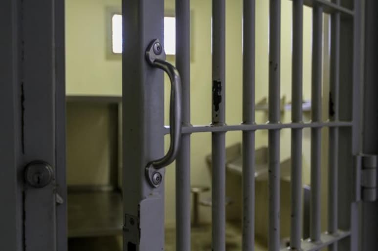 El mexicano Antonio León Rojas fue condenado a 12 años de cárcel en Costa Rica por posesión, transporte y comercialización de cocaína, al dirigir en territorio costarricense una estación del cártel de Sinaloa para el contrabando de drogas de Colombia a México, anunciaron este viernes fuentes judiciales en esta capital. (ARCHIVO)