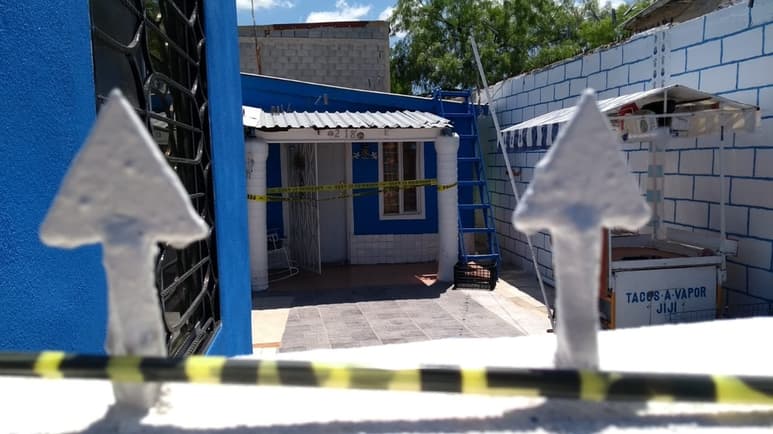 Vecinos informaron que ya había antecedentes de violencia por parte de la pareja de su tía abuela.
