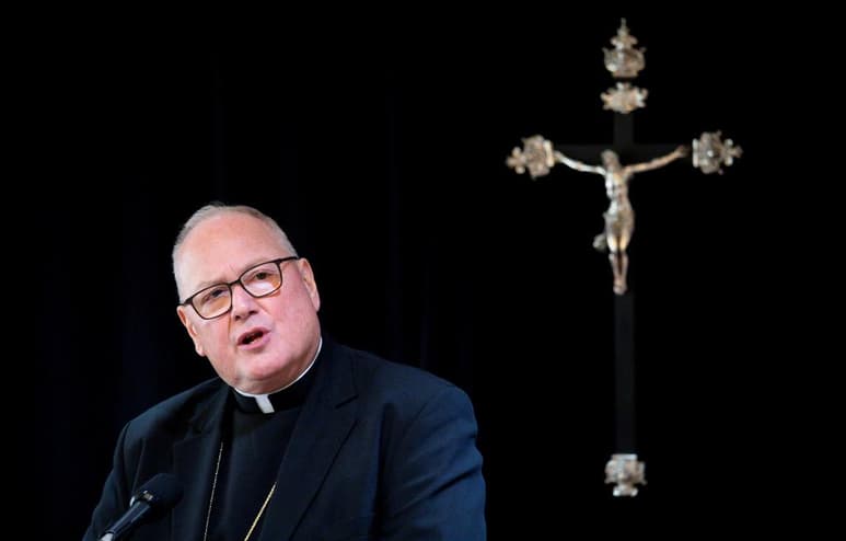 Una de las diócesis católicas en Nueva York, y una de las más grandes del país, ha amenazado con seguir los pasos de otras dos diócesis en este estado que se acogieron a bancarrota, si un juez no detiene las casi 100 demandas por abuso sexual infantil que enfrenta en los tribunales. (ARCHIVO)