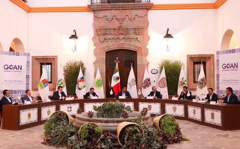 Los gobernadores del Partido Acción Nacional se pronunciaron por un Acuerdo en Defensa de la Libertad, la Democracia y el Federalismo que se traduce, establecieron a través de un comunicado, en libertad para gobernar desde lo local, con soberanía política y suficiencia económica. (ARCHIVO)