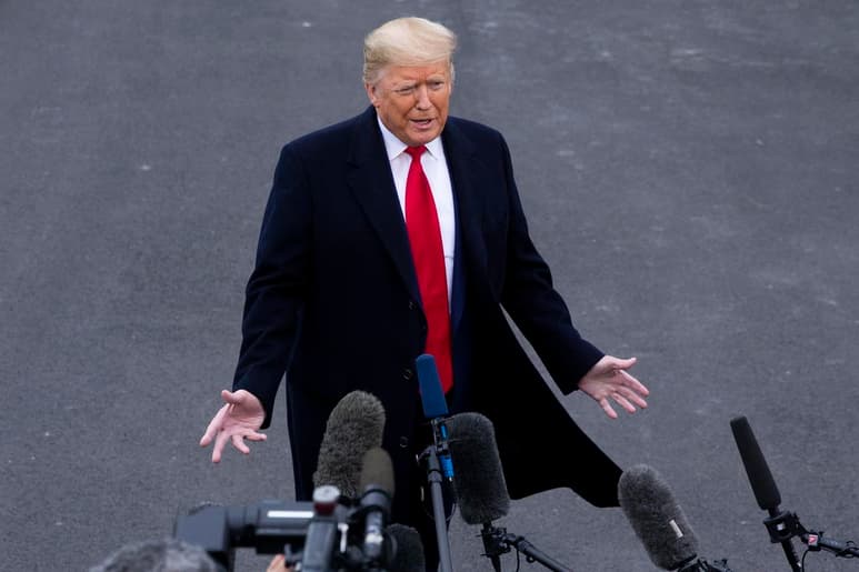 Después de meses alejado de su campaña de reelección, el presidente Donald Trump planea reunir a sus seguidores el próximo sábado por primera vez desde que casi todo el país suspendió actividades por la pandemia del nuevo coronavirus. Trump se dirigirá a Tulsa, Oklahoma —un estado que ha tenido relativamente pocos casos de COVID-19. (ARCHIVO)