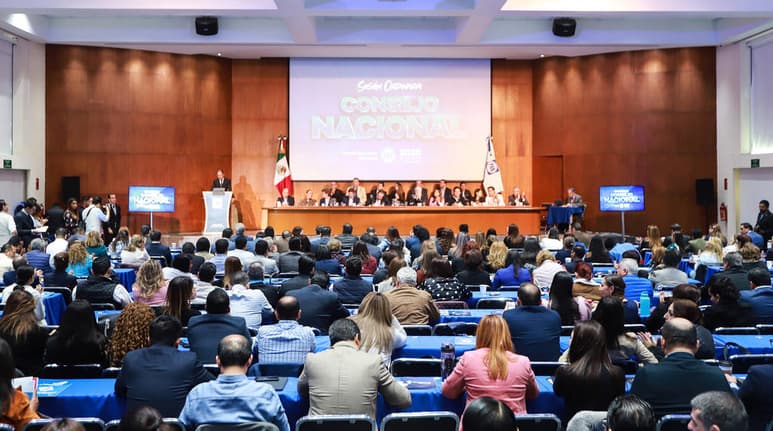  El grupo parlamentario del PAN promoverá recursos jurídicos para acompañar a colectivos ambientalistas que han combatido legalmente el acuerdo de la Secretaría de Energía (Sener) que canceló las posibilidades de generación de energía eléctrica limpia para favorecer procesos a base de combustóleo. (ARCHIVO)
