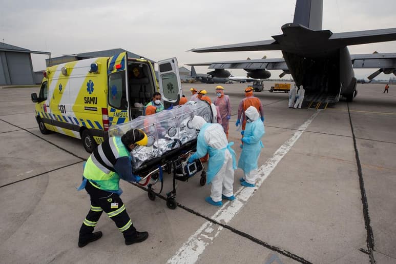 El Ministerio de Salud de Chile informó este martes que ajustó las cifras de casos de COVID-19 desde la llegada de la pandemia al país y que encontró 31,412 contagios que no se habían contabilizado debido a demoras en los procesos de notificación. (ARCHIVO)