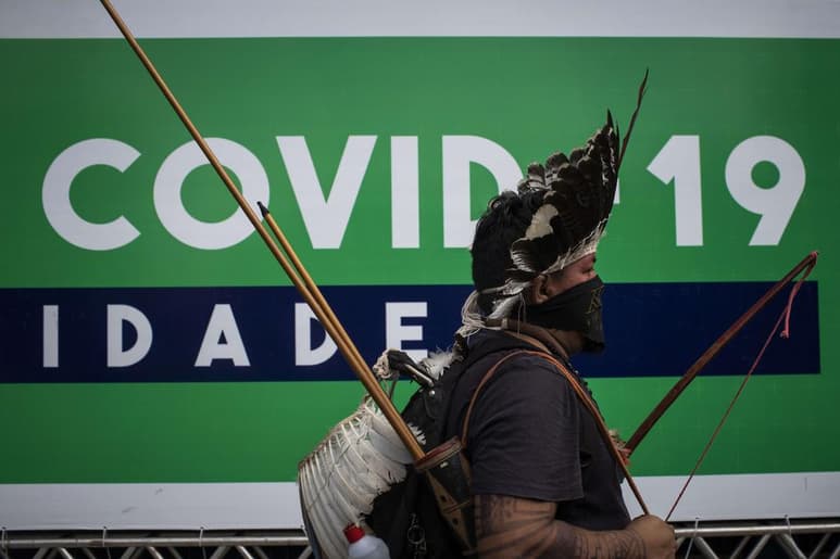 El cacique Paulo Paiakan, un importante líder indígena brasileño de la década de los años ochenta del siglo pasado, falleció este miércoles como consecuencia del COVID-19. (ARCHIVO)