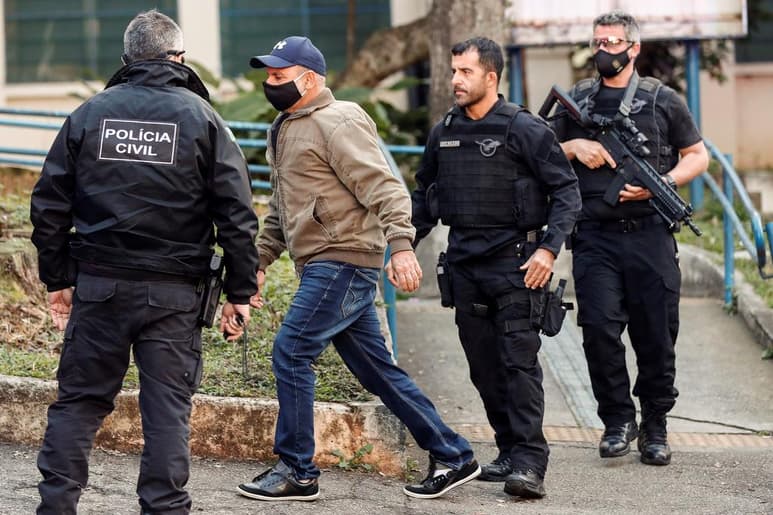 La detención de Fabrício Queiroz (foto), un exasesor considerado clave en una investigación por corrupción contra el senador Flavio Bolsonaro, estrechó este jueves el cerco sobre el hijo del presidente Jair Bolsonaro y aumentó la presión sobre el líder ultraderechista. (EFE)