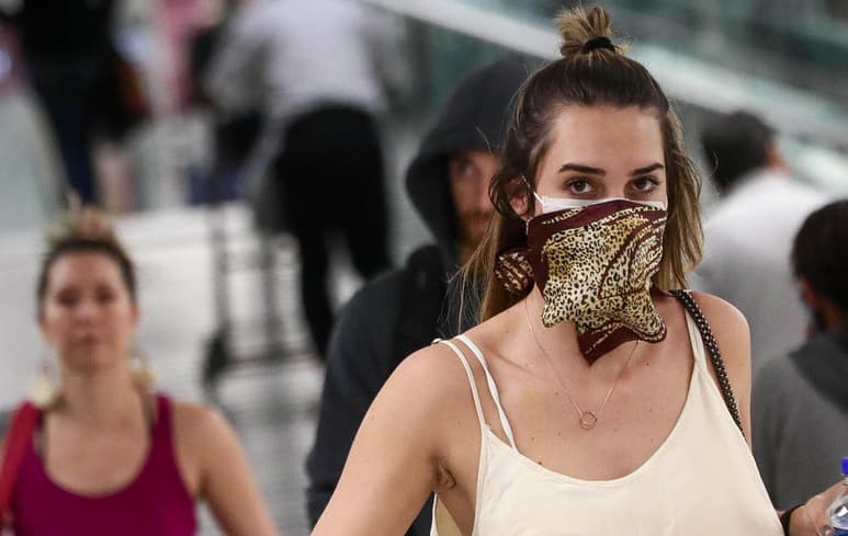 Tal y como lo indica el makeup artist, existen varias formas para que nuestros ojos sean el único foco de interés. (ARCHIVO)
