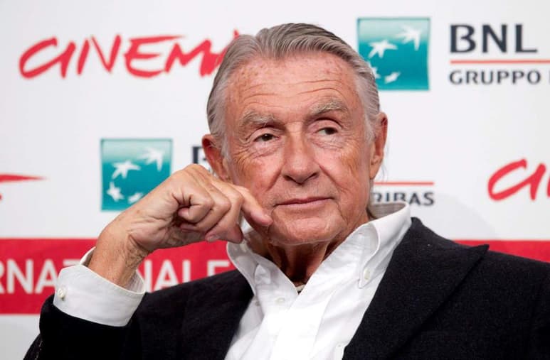 El cineasta estadounidense Joel Schumacher, director de cintas como Batman Forever (1995) y Batman & Robin (1997), murió este lunes a los 80 años. (ARCHIVO)