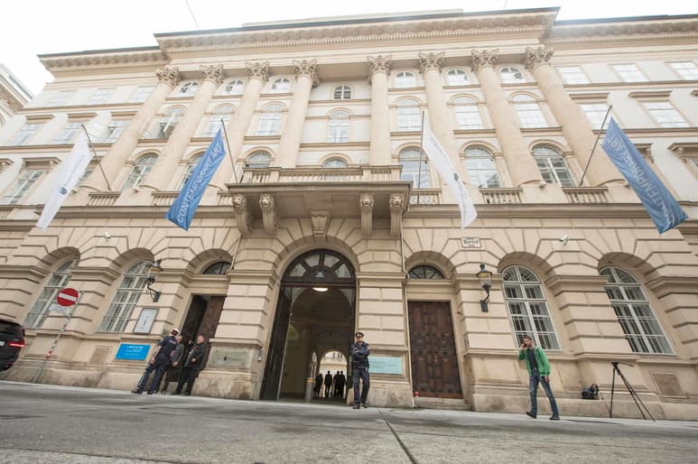 Negociadores de Estados Unidos y Rusia concluyeron una ronda de conversaciones sobre control de armas nucleares en Viena, dirigidas a producir un nuevo acuerdo para remplazar el tratado New START que expira en febrero. (ARCHIVO)