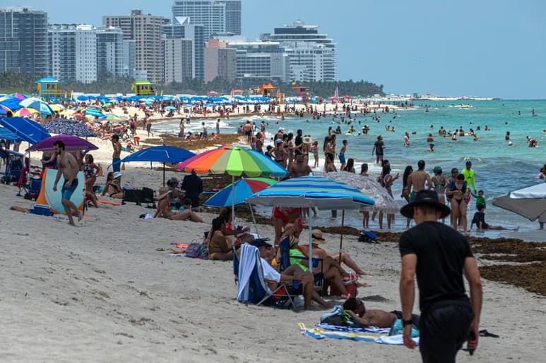 La COVID-19 registró un nuevo récord en Florida, con 5,508 nuevos casos en solo 24 horas, que ponen la cuenta acumulada de contagios desde marzo en 109,014 mientras la reapertura de la actividad económica del estado está en fase avanzada. (ARCHIVO) 