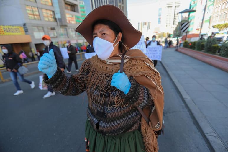 El Gobierno interino de Bolivia anunció este miércoles la creación de varios fondos económicos para disponer de unos 2,228 millones de dólares con los que preservar alrededor de 3 millones de empleos y generar otros como medida ante la emergencia sanitaria por la COVID-19. (ARCHIVO)