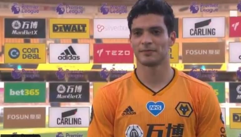 El mexicano Raúl Jiménez aseguró, después de anotar su decimoquinto gol en esta Premier League, que tienen que pensar en 'cosas grandes' y seguir trabajando como hasta ahora. (ESPECIAL)