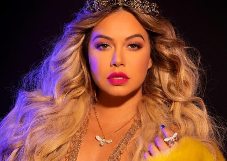 Material compartido por @chiquis en Instagram. 