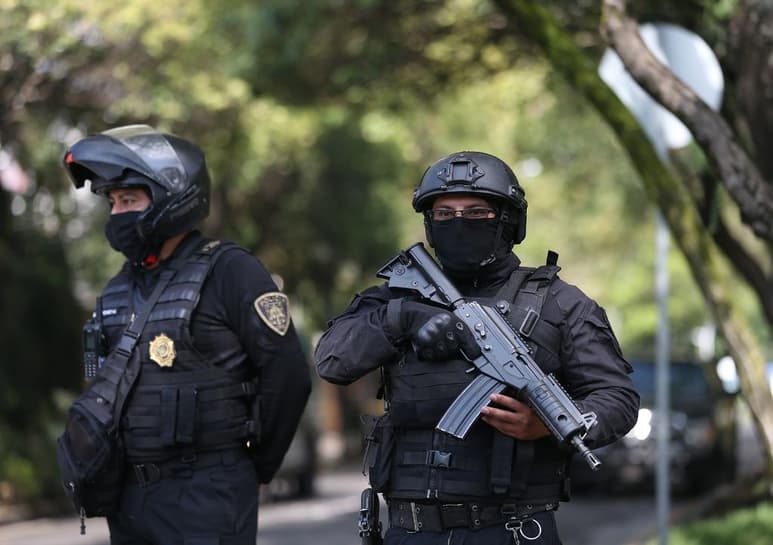 Un juez de Control ordenó el ingreso al penal a 19 presuntos atacantes que habrían estado involucrados en el atentado contra el secretario de Seguridad Ciudadana de la Ciudad de México, Omar García Harfuch, el pasado viernes 26 de junio. (ARCHIVO)