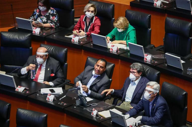 La Cámara de Senadores reinició labores este domingo entre nuevas medidas sanitarias y la búsqueda de consensos para avanzar cinco legislaciones que deberán cumplir diversas disposiciones del Tratado Comercial entre México, Estados Unidos y Canadá (T-MEC). (ARCHIVO)