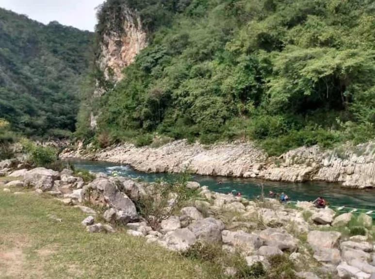 Mediante un comunicado por parte del gobierno del estado de San Luis Potosí, se dio a conocer que el menor coahuilense que se encontraba bajo búsqueda en la Huasteca Potosina, fue encontrado sin vida. (CORTESÍA)