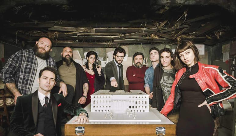 La serie española La casa de papel ganó este lunes el galardón a mejor miniserie o teleserie cinematográfica iberoamericana en la VII los Premios Platino Xcaret. (ESPECIAL)
