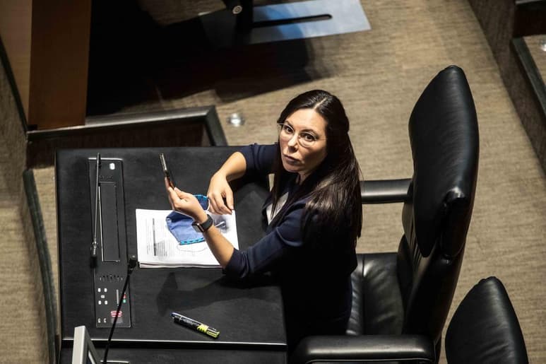 El diputado federal de Morena, Rubén Cayetano, anunció en la máxima tribuna del país, es decir en la Cámara de Diputados, que presentó una queja ante el Comité de Ética del Palacio Legislativo de San Lázaro contra la presidenta, la panista Laura Rojas, por haber presentado una controversia constitucional contra el decreto presidencial que autoriza a las Fuerzas Armadas actuar en tareas de seguridad hasta el 2024. (ARCHIVO)