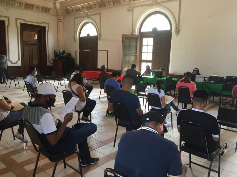Se lleva a cabo en Lerdo el reclutamiento de jóvenes que buscan ser parte del sistema de Protección Federal. (GUADALUPE MIRANDA)