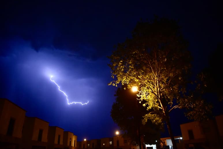 Ayer por la noche se registró una lluvia moderada en la región, la cual no ocasionó estragos, solo algunos encharcamientos.