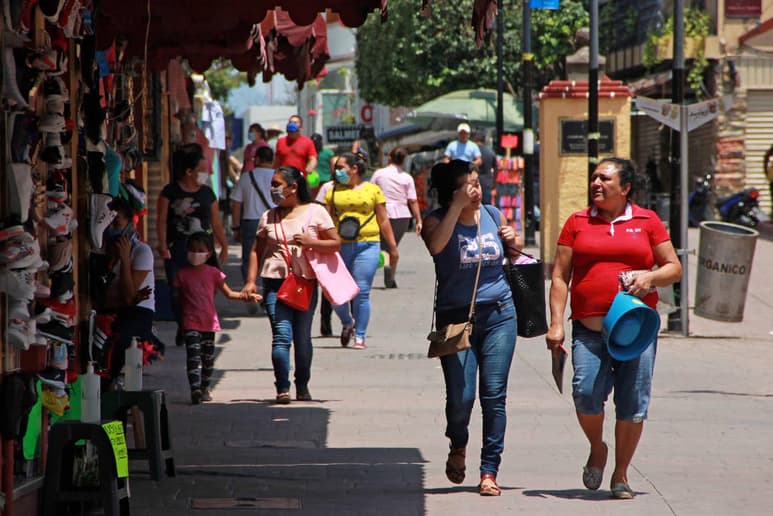 La jefa del Departamento de Enfermedades Emergentes de la OMS, María Van Kerkhove, alertó de que incluso en países como Suiza, que han logrado eliminar los contagios comunitarios. (ARCHIVO)